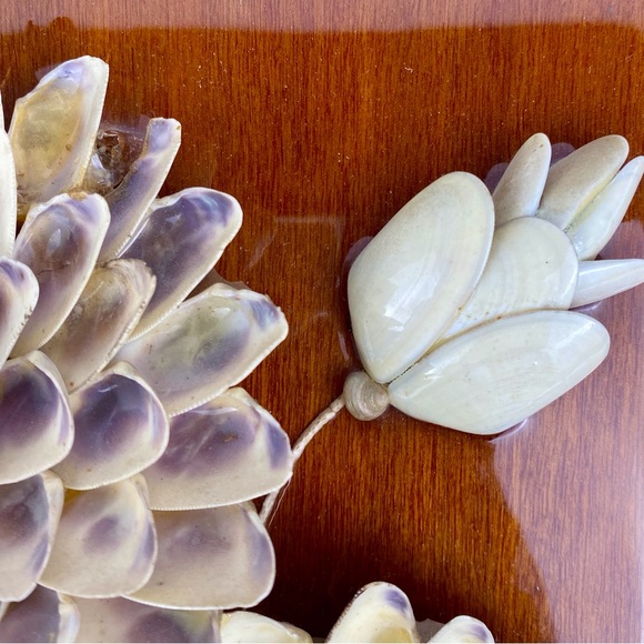 Vintage shell art picture, flowers, floral purple white, mother of pearl, Spain - Picture 5 of 13